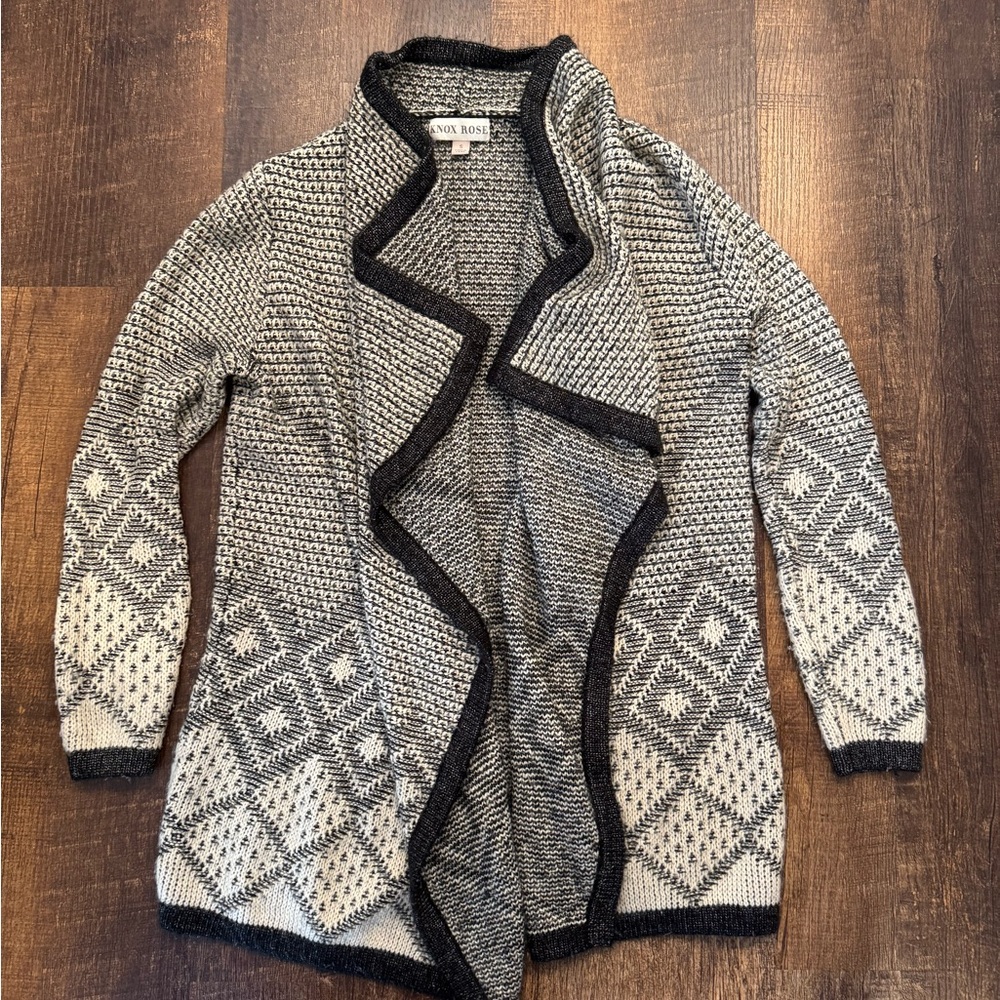 Knox Rose Black and Cream Patterned Cardigan
